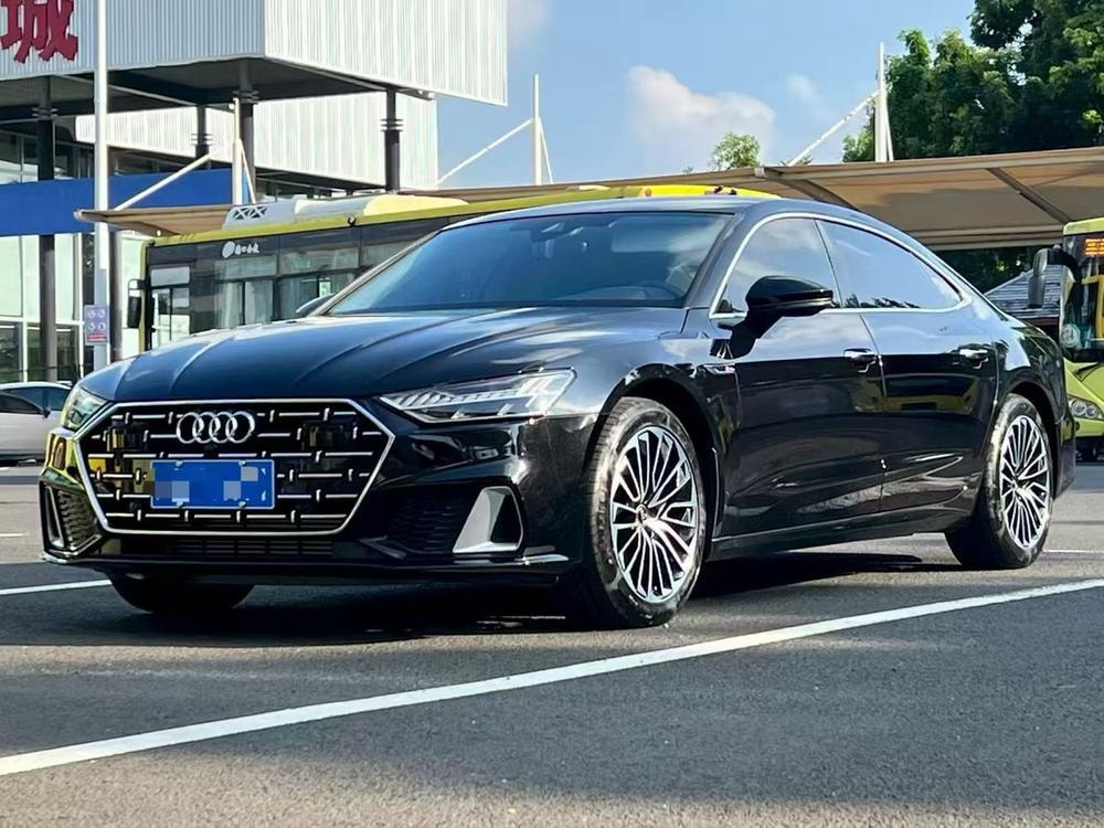 Audi A7L 2024 — фото автомобиля