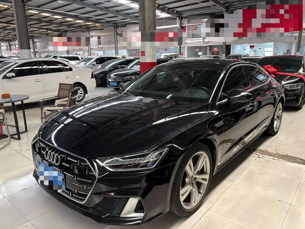 Audi A7L 2022 — фото автомобиля