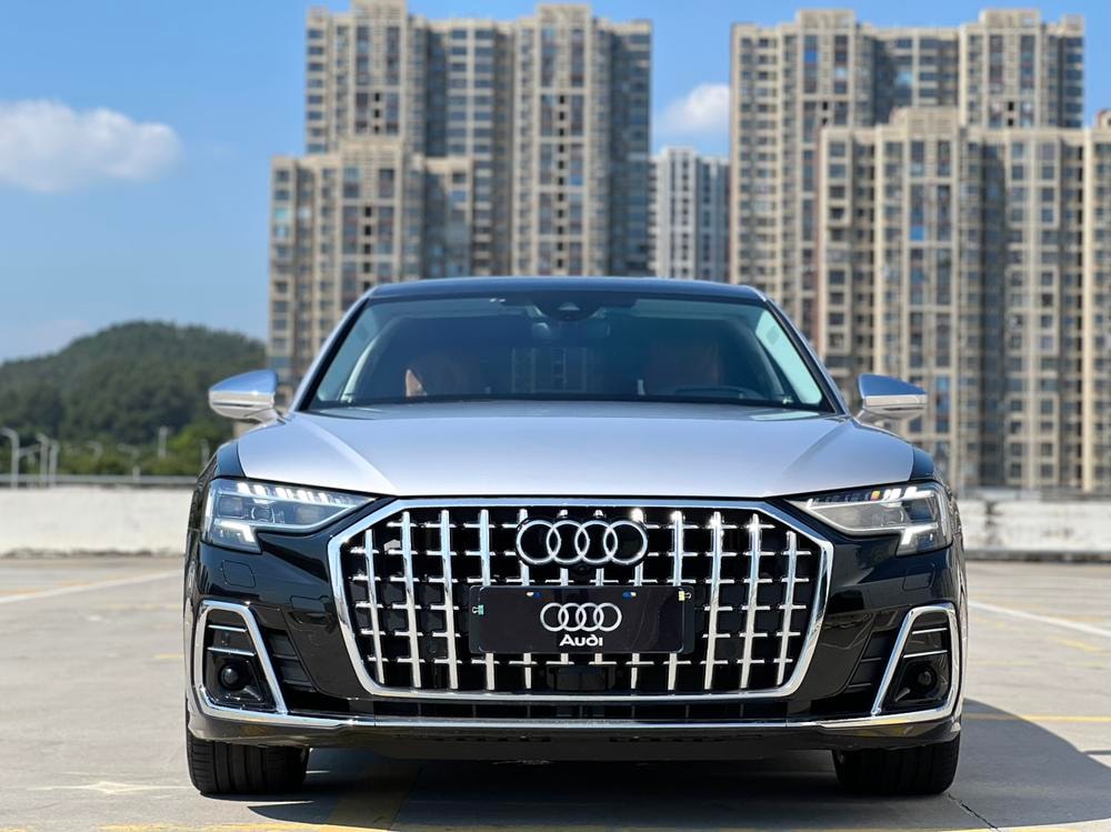 Audi A8 2022 — фото автомобиля