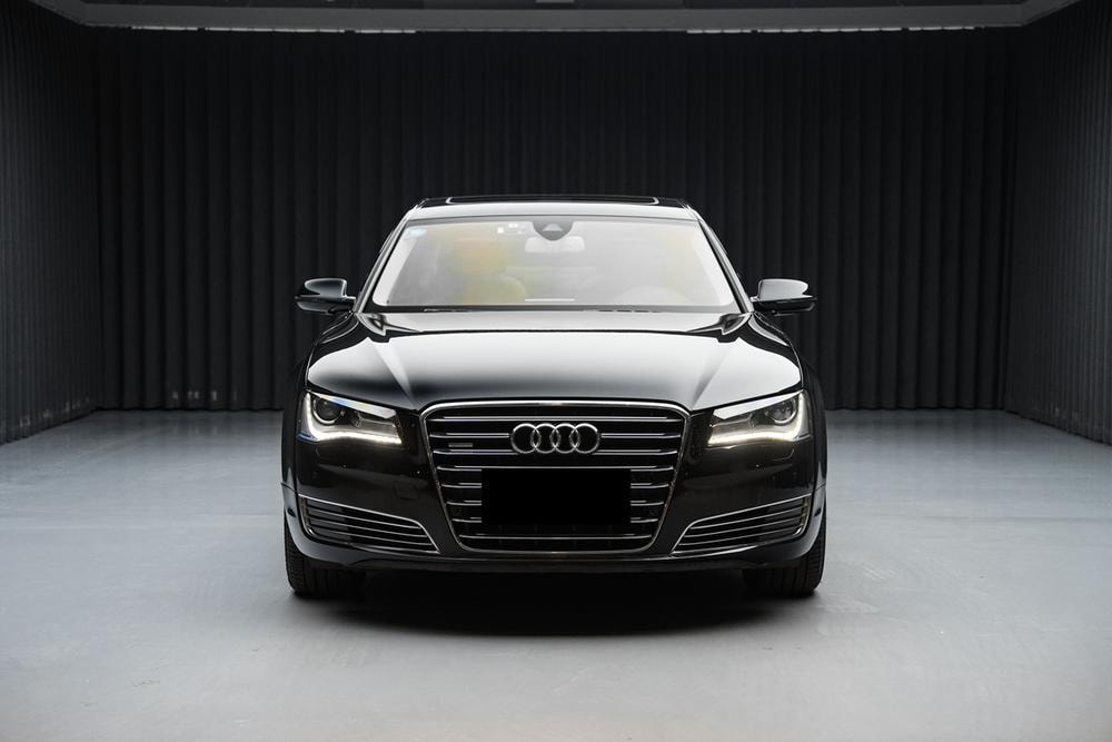 Audi A8 2013 — фото автомобиля