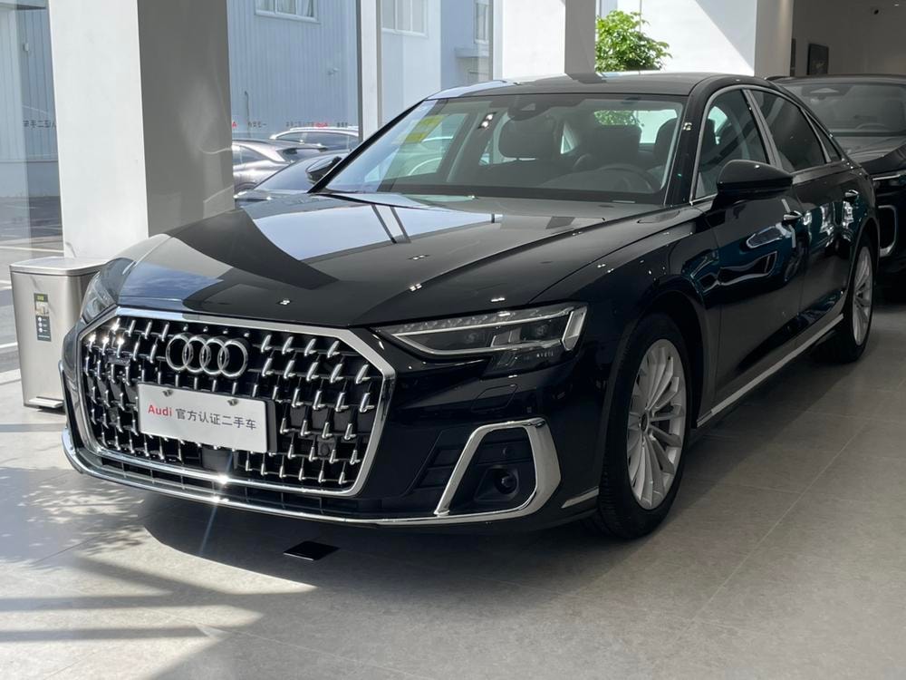 Audi A8 2025 — фото автомобиля