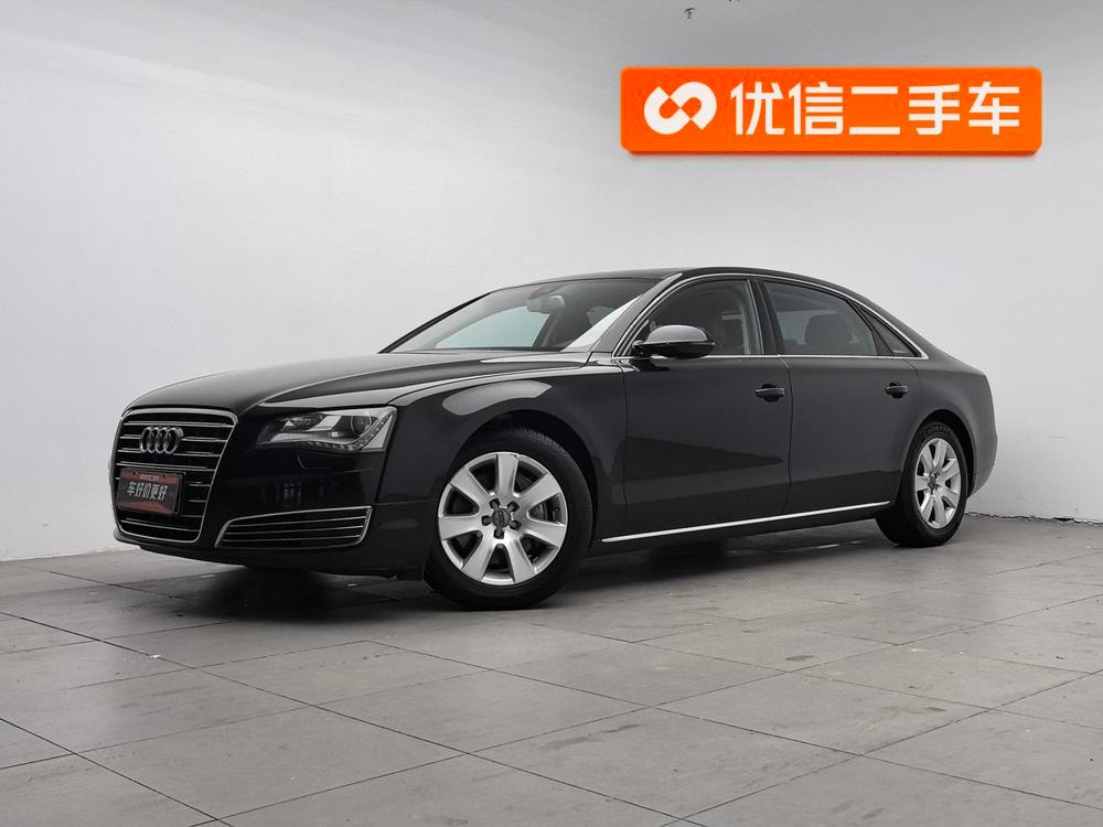 Audi A8 2013 — фото автомобиля 1