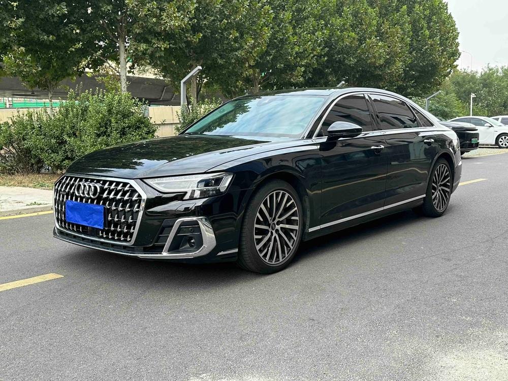 Audi A8 2024 — фото автомобиля