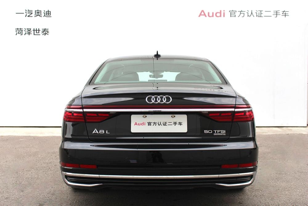 Audi A8 2024 — фото автомобиля 1