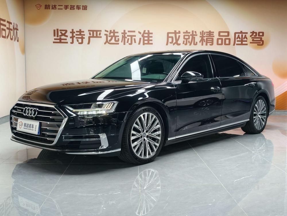 Audi A8 2019 — фото автомобиля 1