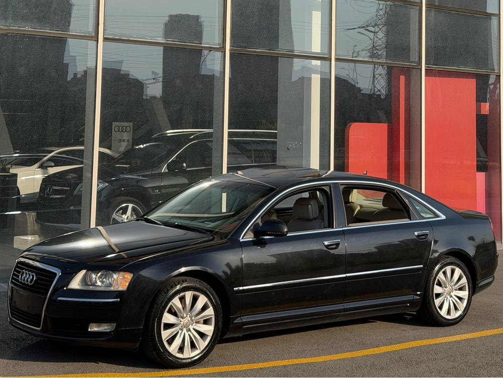Audi A8 2009 — фото автомобиля