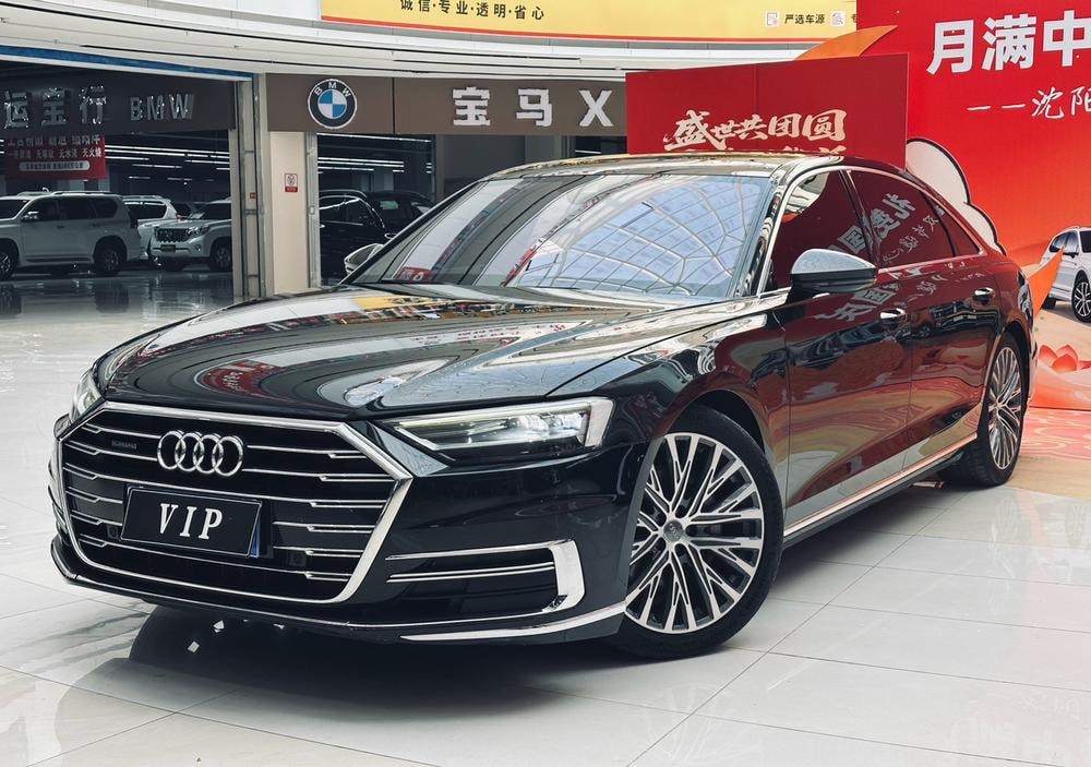 Audi A8 2019 — фото автомобиля