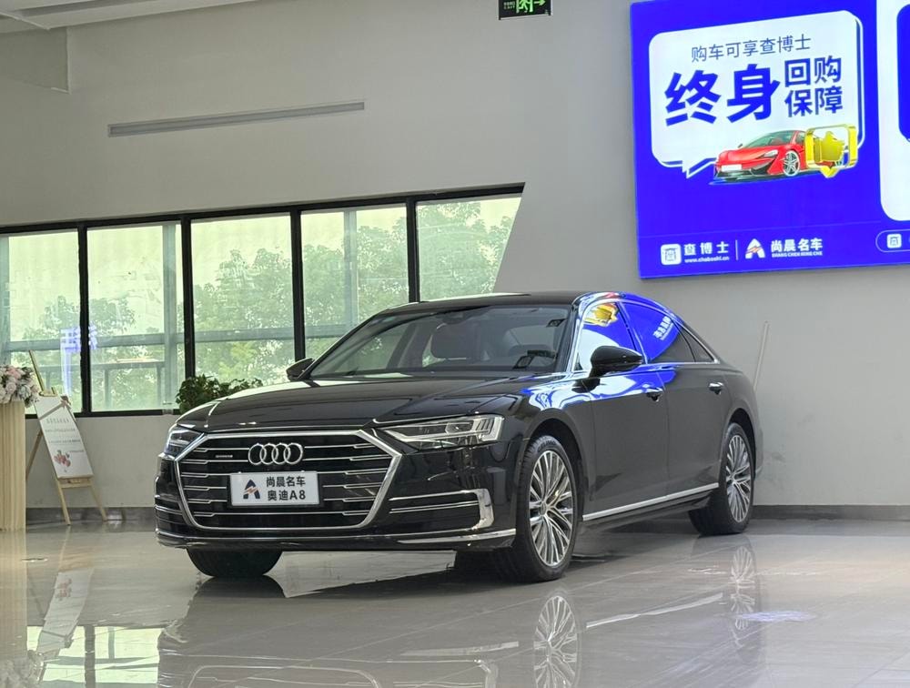 Audi A8 2019 — фото автомобиля