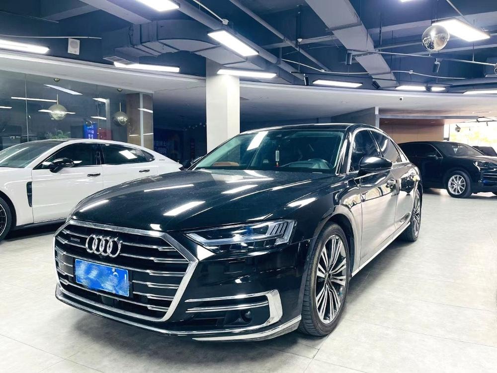 Audi A8 2019 — фото автомобиля