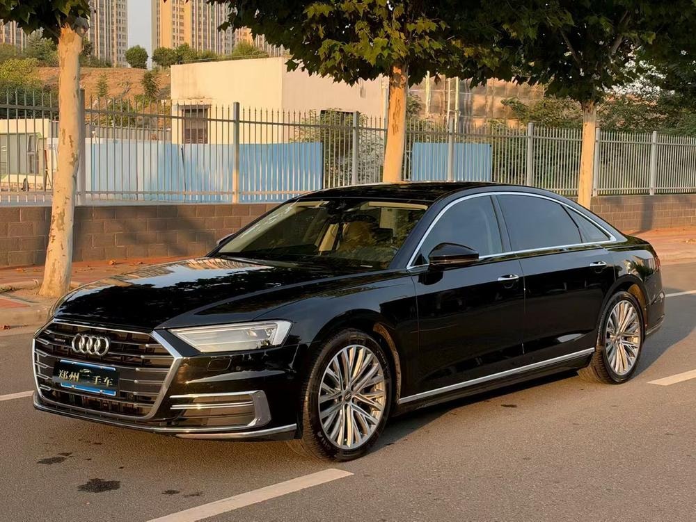 Audi A8 2021 — фото автомобиля