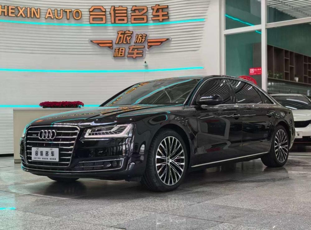 Audi A8 2016 — фото автомобиля