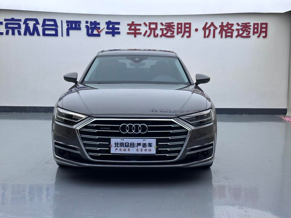 Audi A8 2021 — фото автомобиля 1