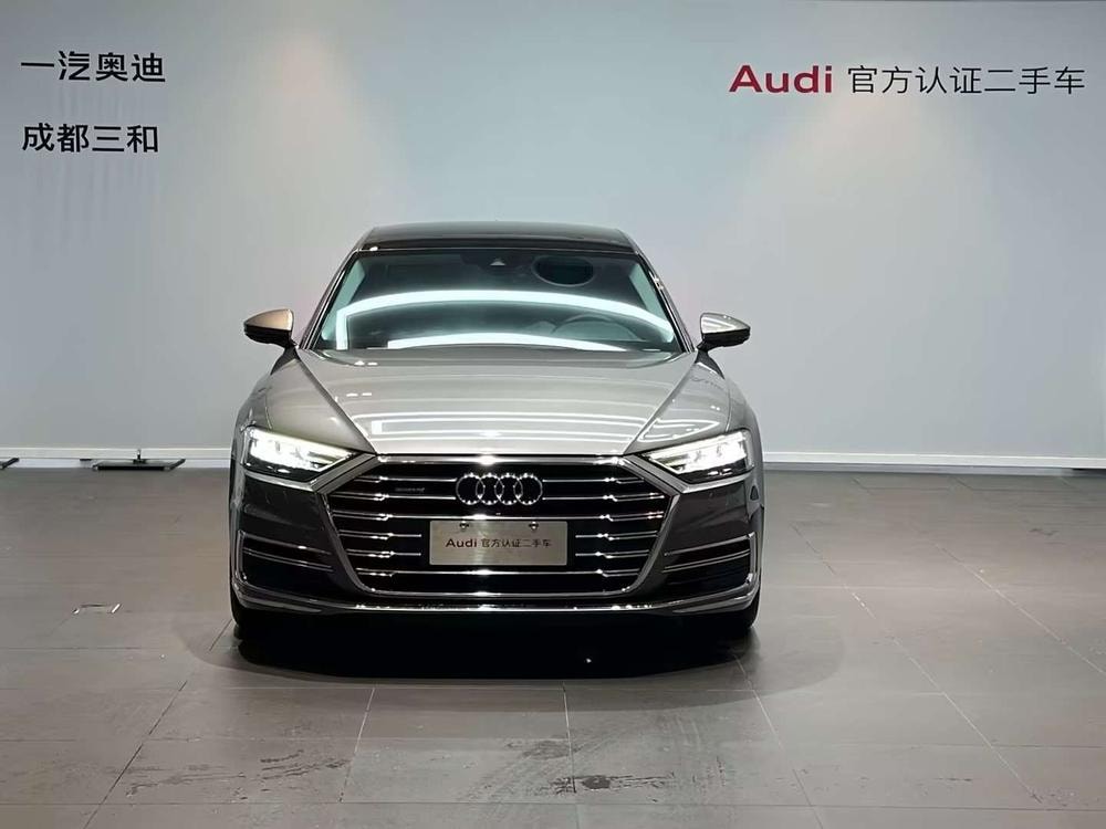Audi A8 2019 — фото автомобиля
