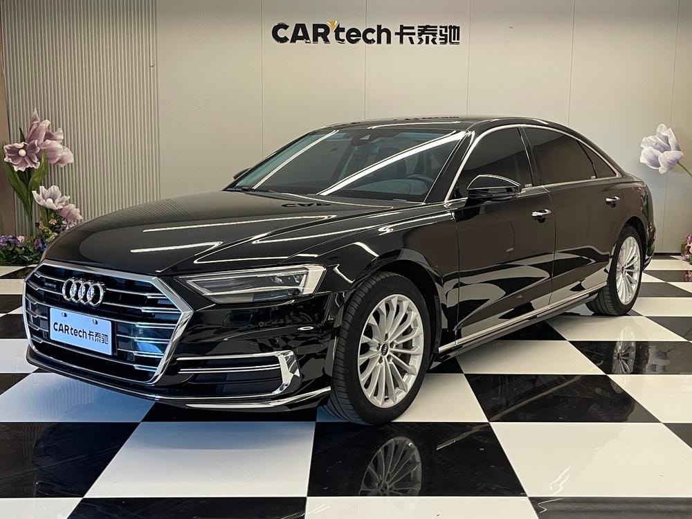 Audi A8 2022 — фото автомобиля