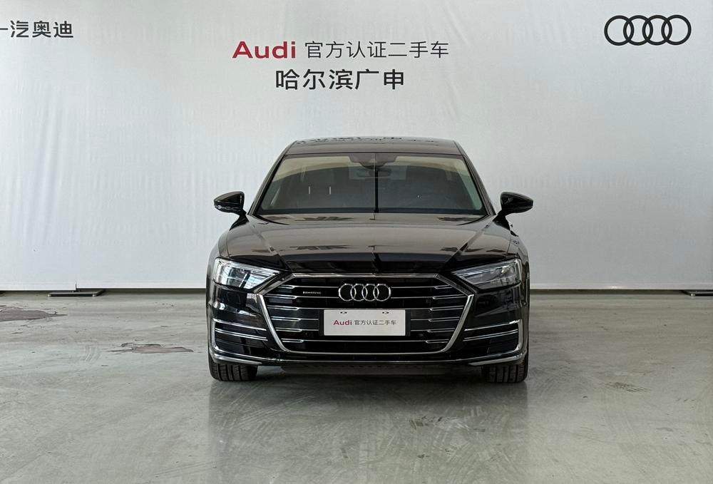 Audi A8 2019 — фото автомобиля