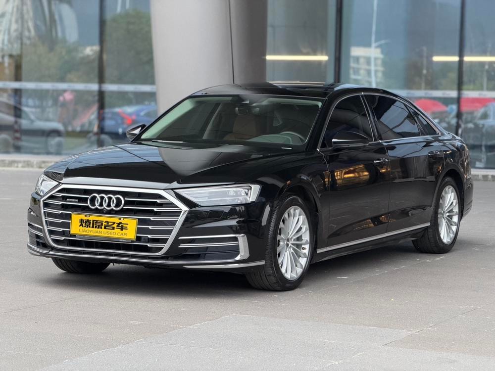 Audi A8 2019 — фото автомобиля