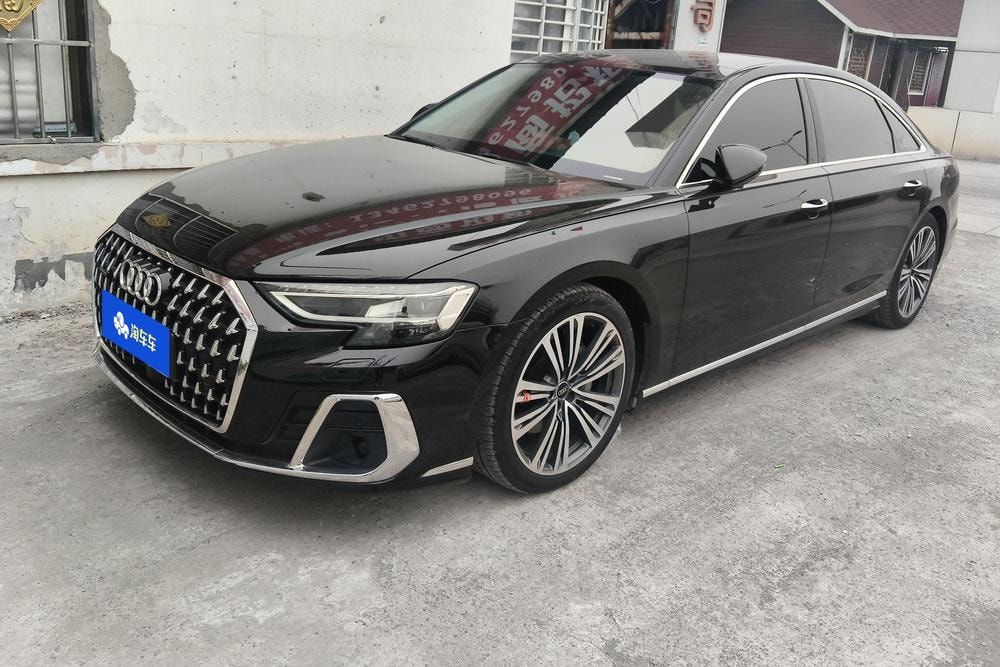Audi A8 2024 — фото автомобиля