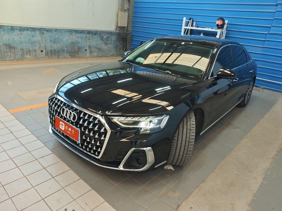 Audi A8 2023 — фото автомобиля