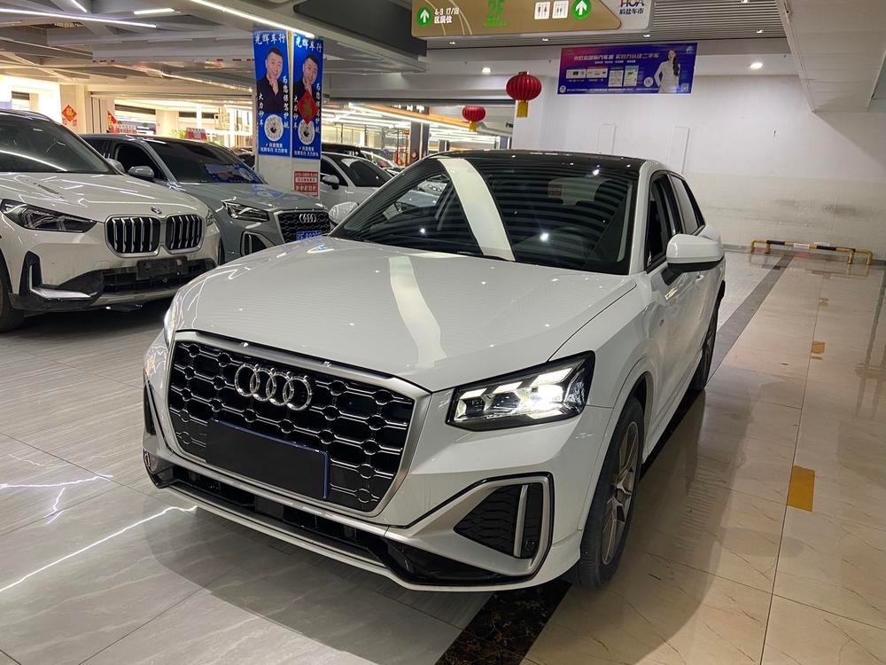 Audi Q2L 2022 — фото автомобиля