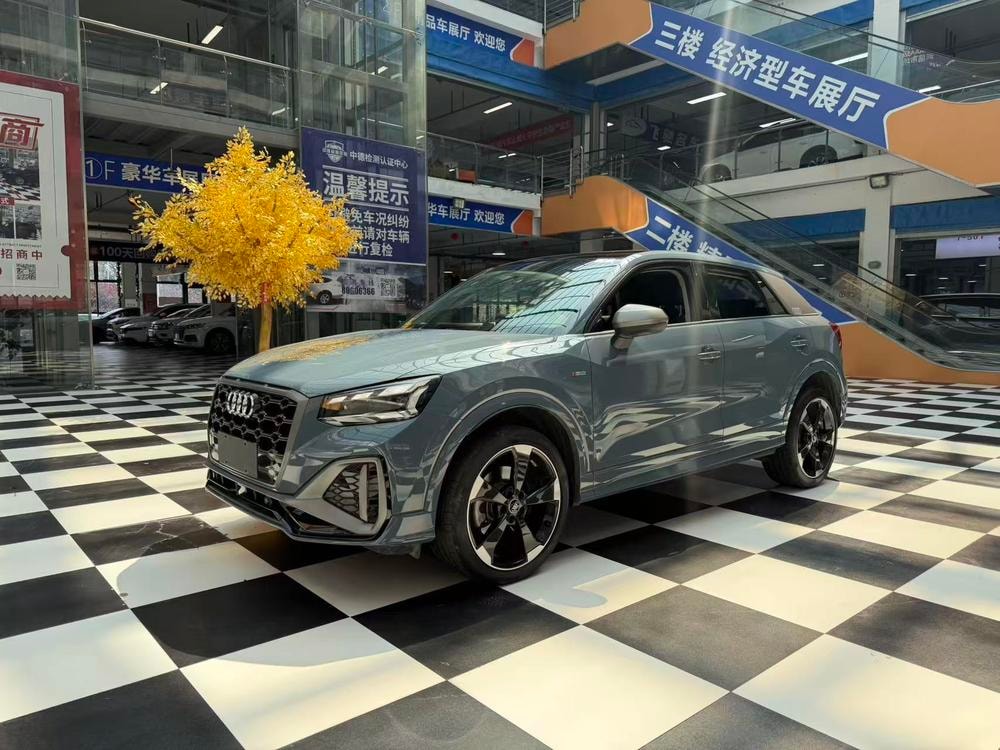 Audi Q2L 2022 — фото автомобиля 1