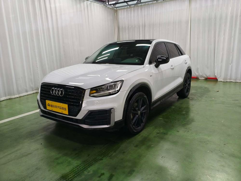 Audi Q2L 2020 — фото автомобиля