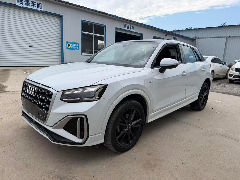 Audi Q2L 2022 — фото автомобиля 1