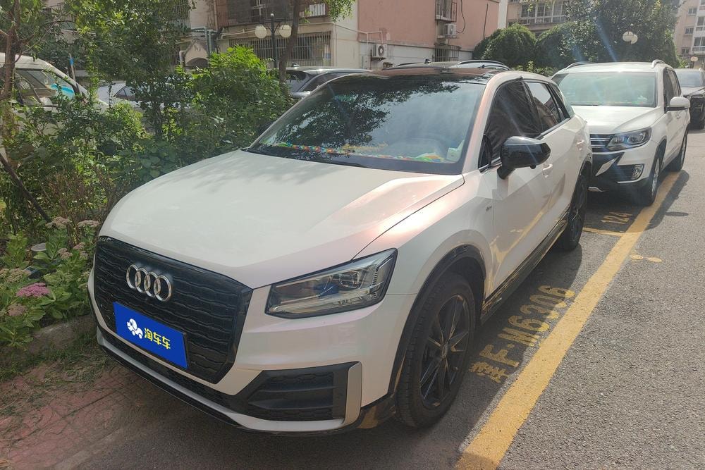 Audi Q2L 2021 — фото автомобиля