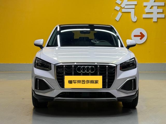Audi Q2L 2022 — фото автомобиля