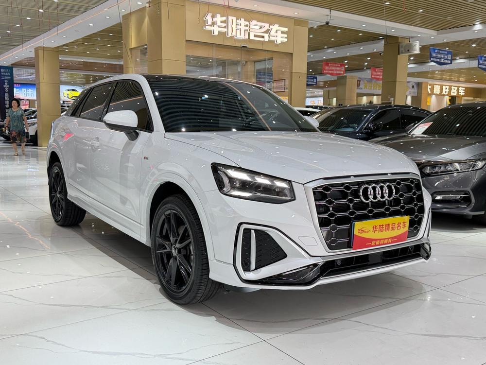 Audi Q2L 2022 — фото автомобиля