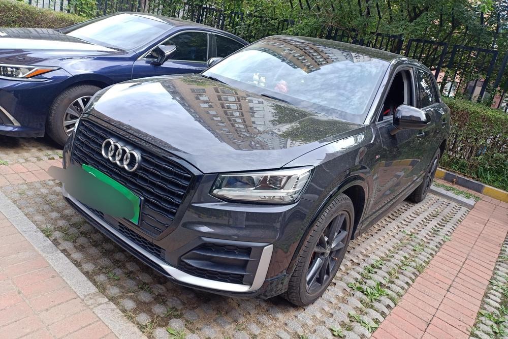 Audi Q2L 2018 — фото автомобиля