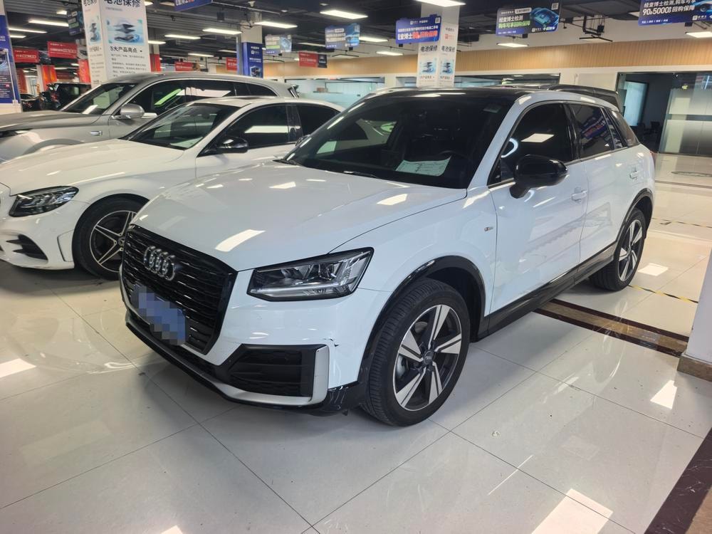 Audi Q2L 2021 — фото автомобиля