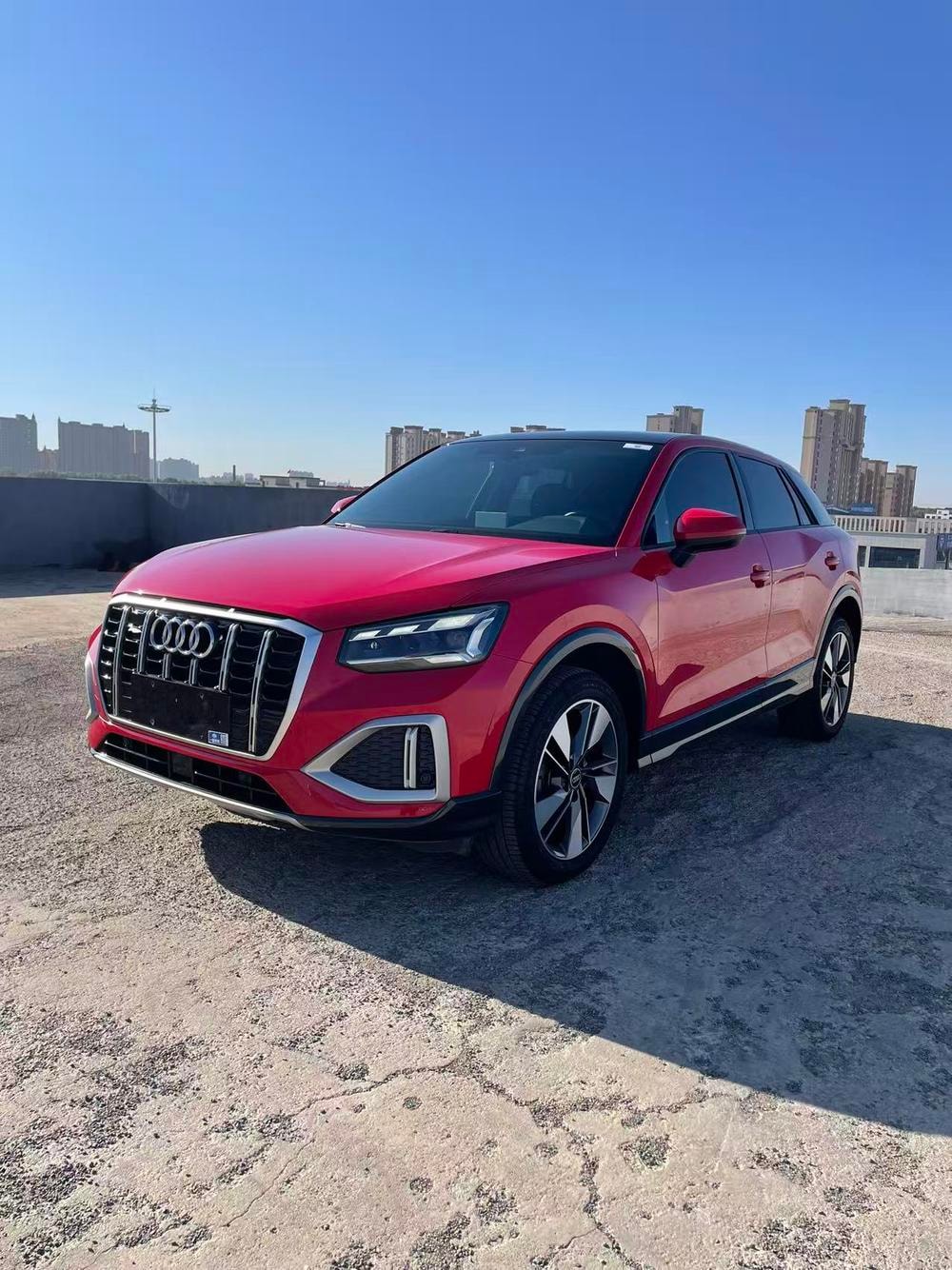 Audi Q2L 2022 — фото автомобиля 1