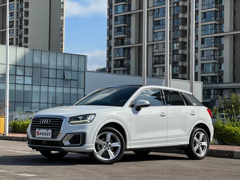Audi Q2L 2018 — фото автомобиля