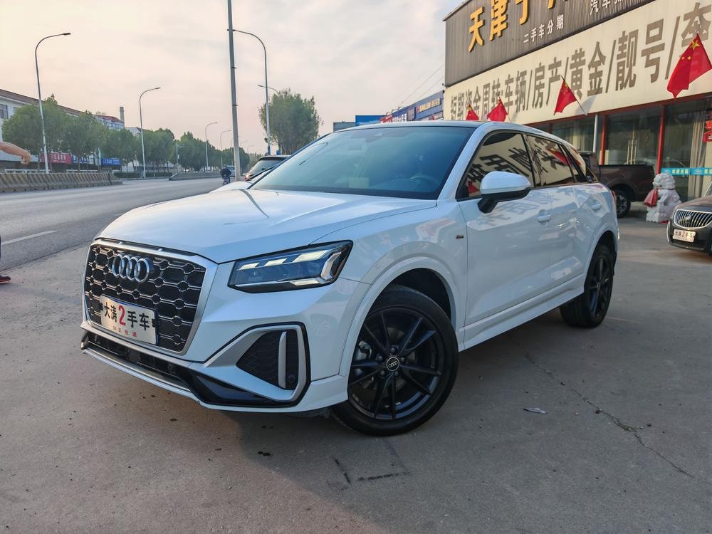 Audi Q2L 2022 — фото автомобиля 1