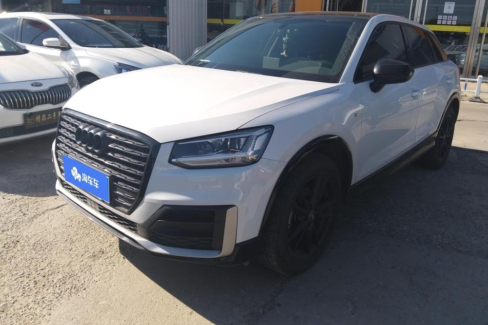 Audi Q2L 2018 — фото автомобиля 1