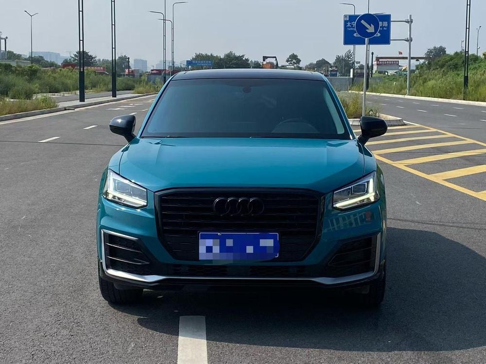 Audi Q2L 2021 — фото автомобиля