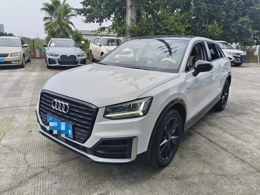 Audi Q2L 2020 — фото автомобиля
