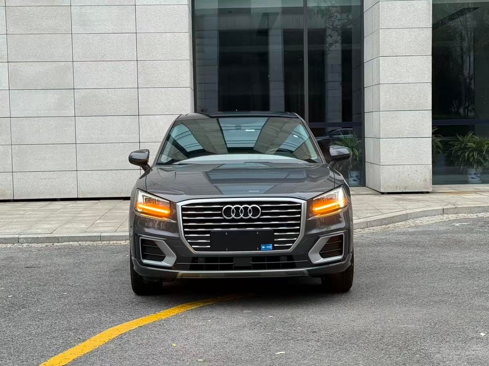 Audi Q2L 2020 — фото автомобиля