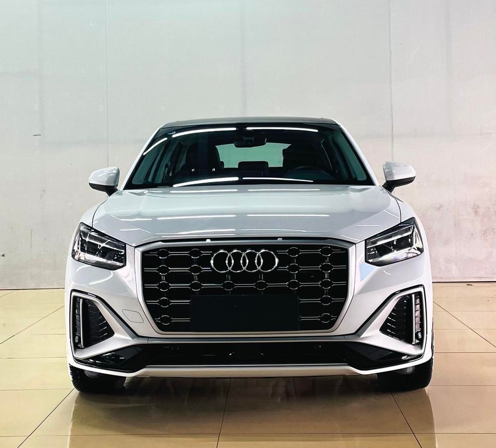 Audi Q2L 2023 — фото автомобиля 1