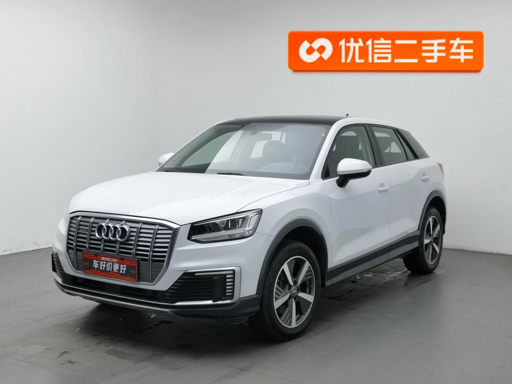 Audi Q2L e-tron 2019 — фото автомобиля