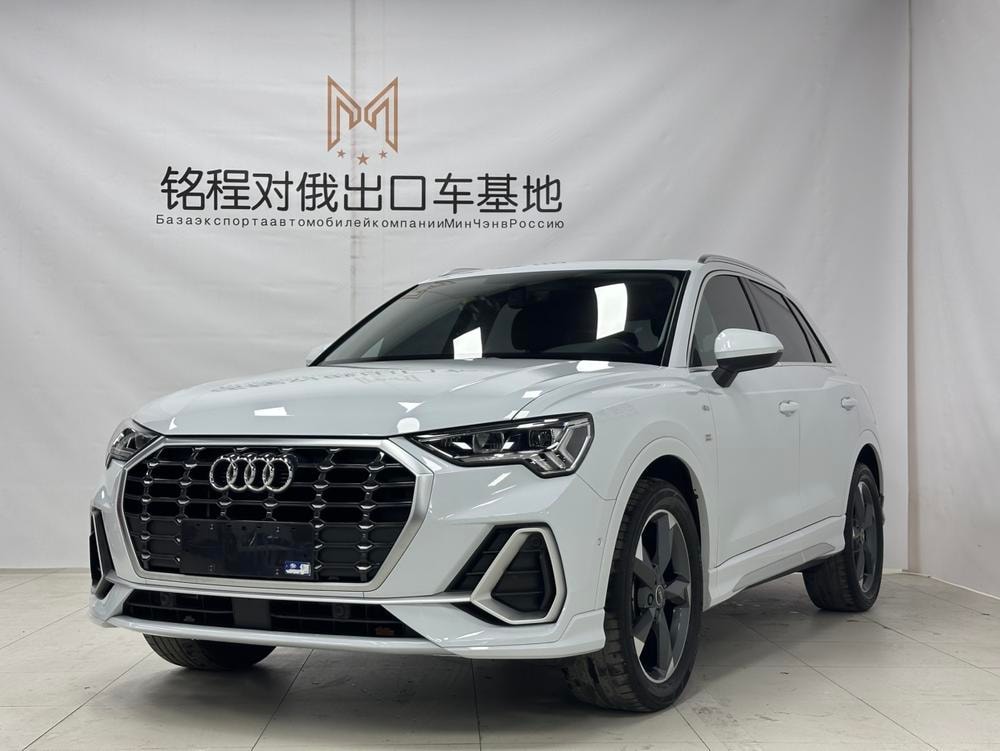 Audi Q3 2022 — фото автомобиля 1