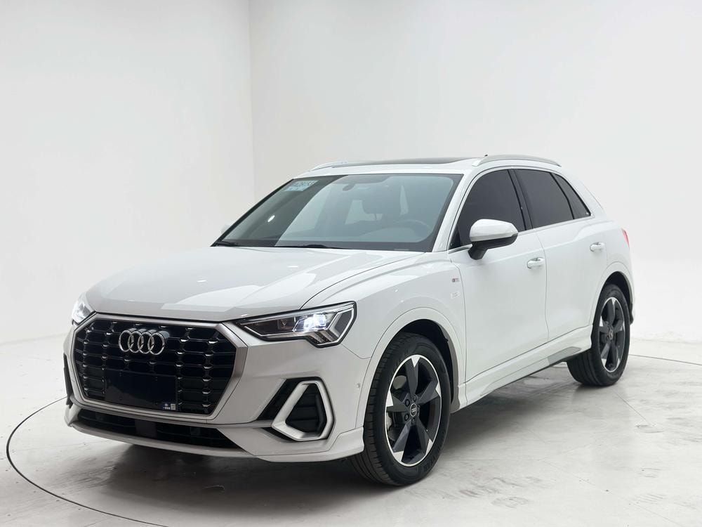 Audi Q3 2022 — фото автомобиля 1