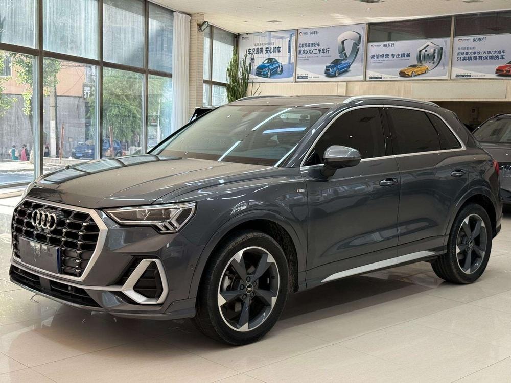Audi Q3 2023 — фото автомобиля 1