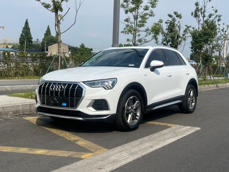 Audi Q3 2020 — фото автомобиля 1
