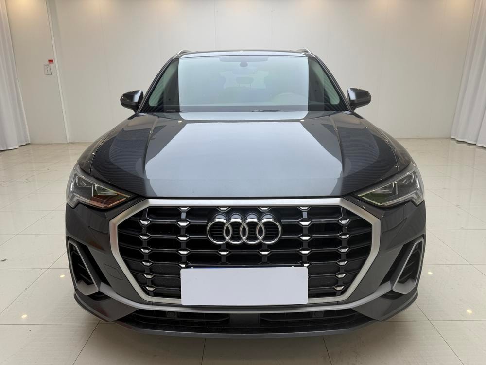Audi Q3 2023 — фото автомобиля