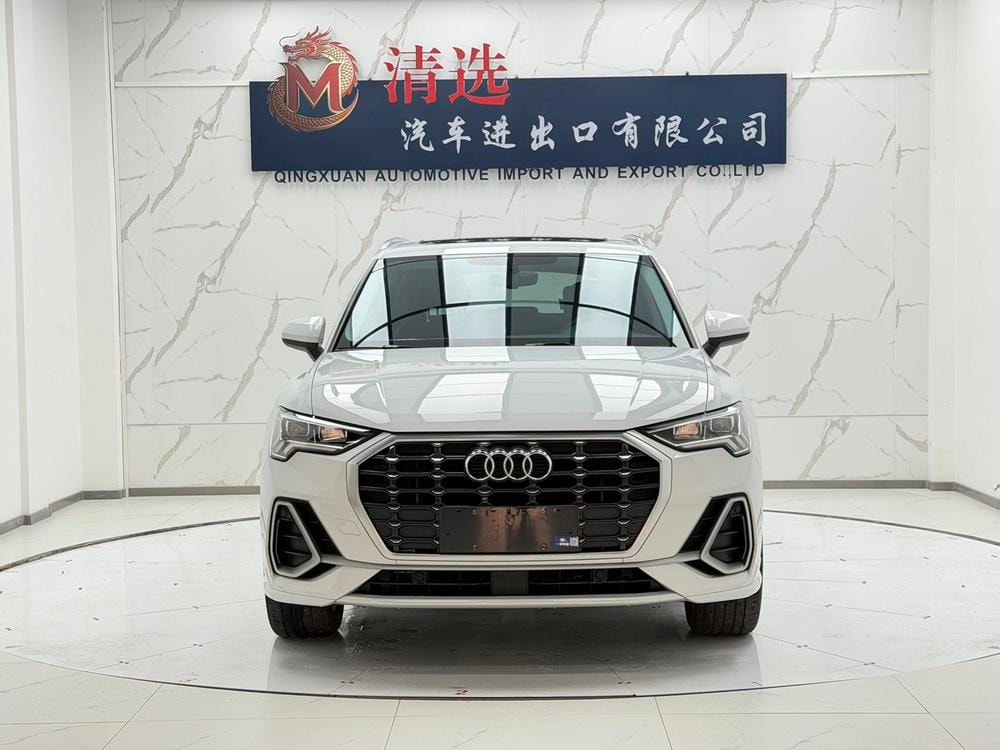 Audi Q3 2022 — фото автомобиля