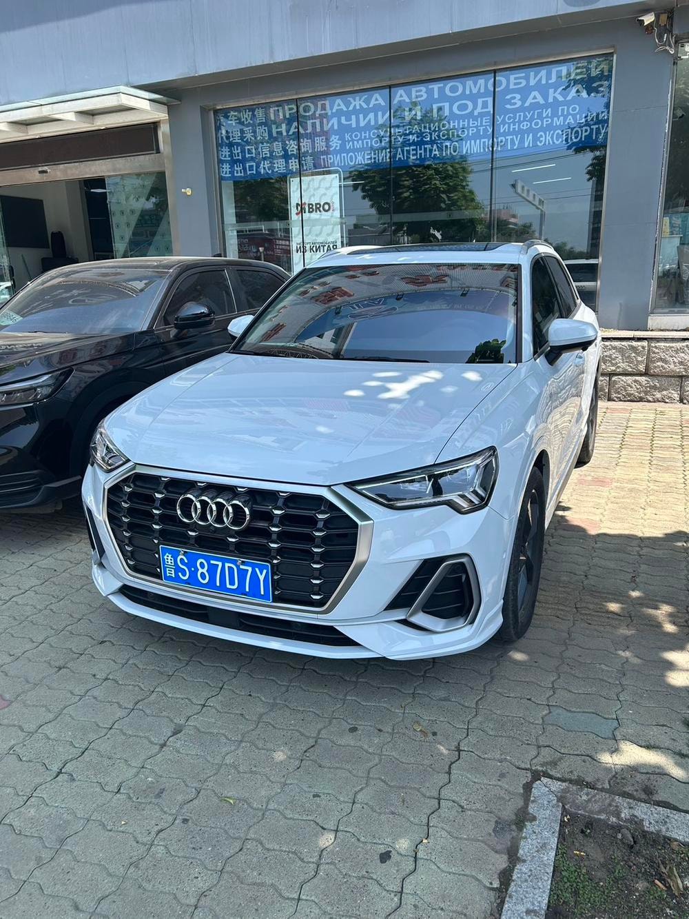 Audi Q3 2022 — фото автомобиля 1