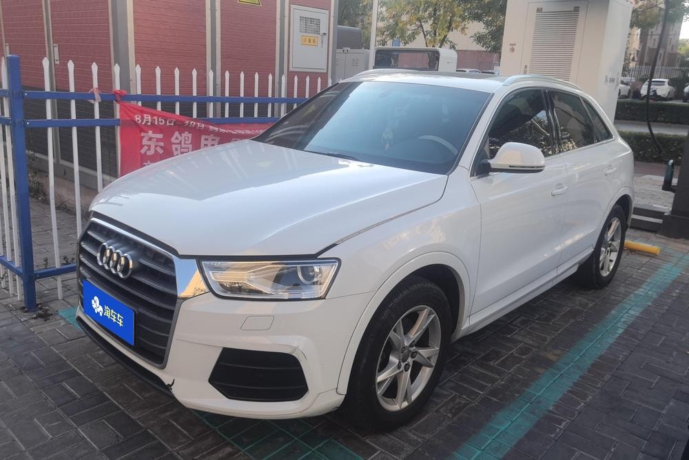 Audi Q3 2017 — фото автомобиля