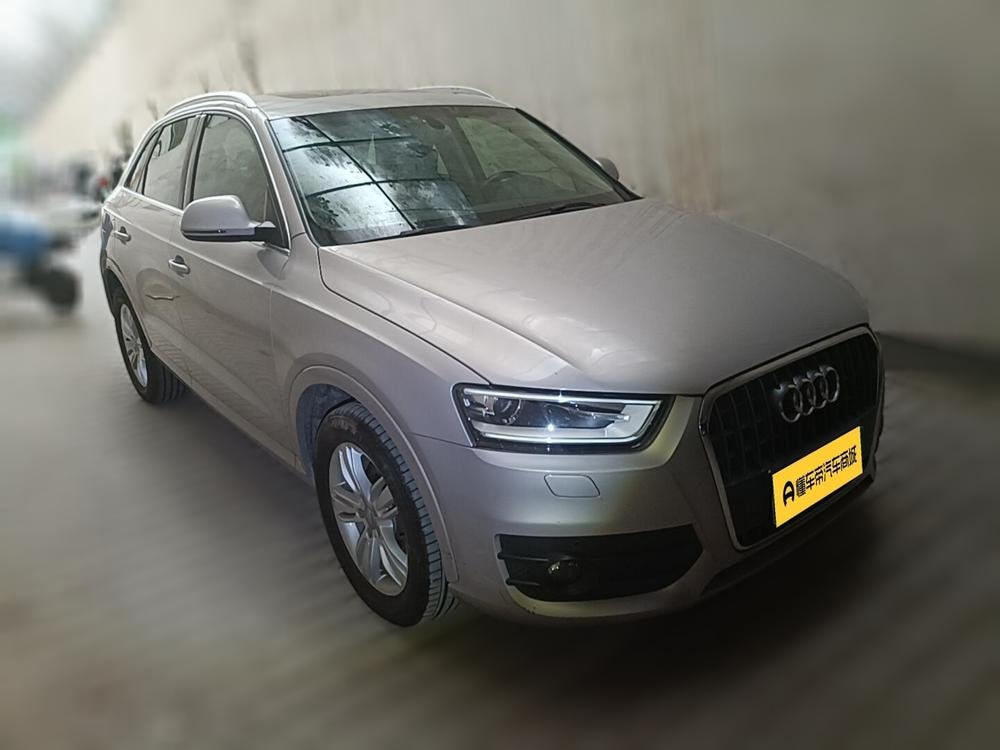Audi Q3 2015 — фото автомобиля