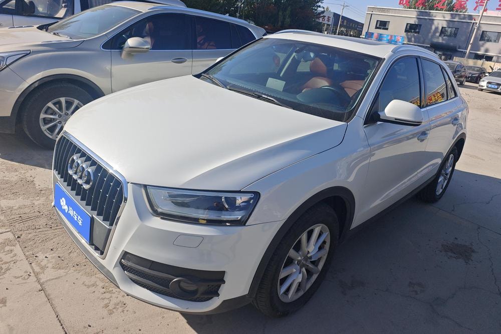 Audi Q3 2015 — фото автомобиля 1